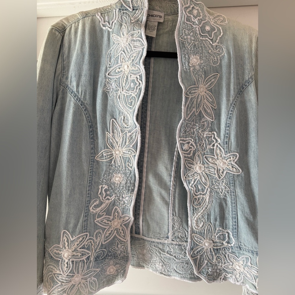 Vintage Chico's Light Blue Jean Jacket with White Floral Embroidery - Picture 2 of 8